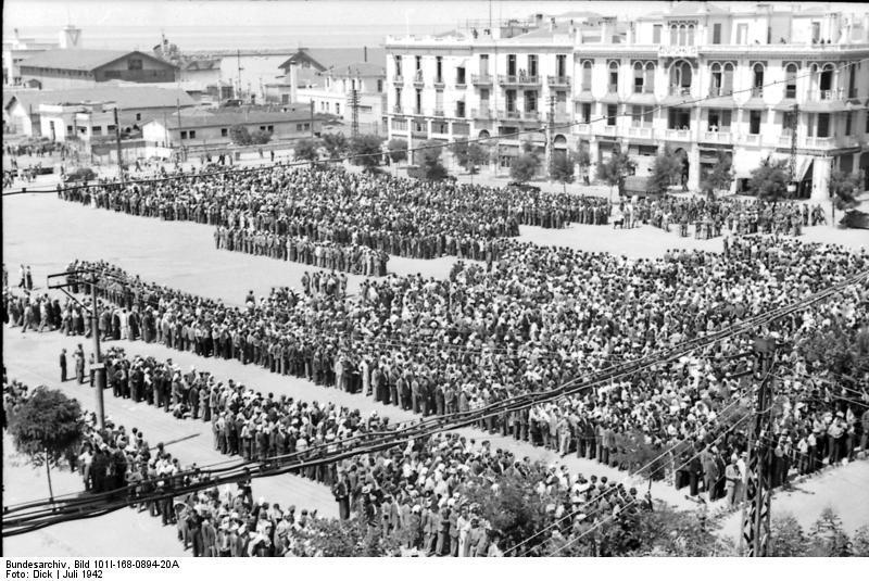 Scherl; Griechenland: In Übereinstimmung zwischen den deutschen und griechischen Stellen werden jetzt die Juden in Griechenland erfasst und einer nutzbringenden Arbeit zugeführt. Kriegsberichter Dick, Juli 1942