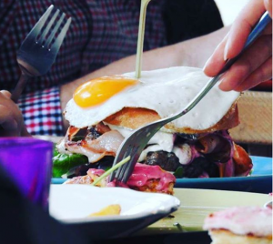 *Estrella Παύλου Μελά 48, 2310272045