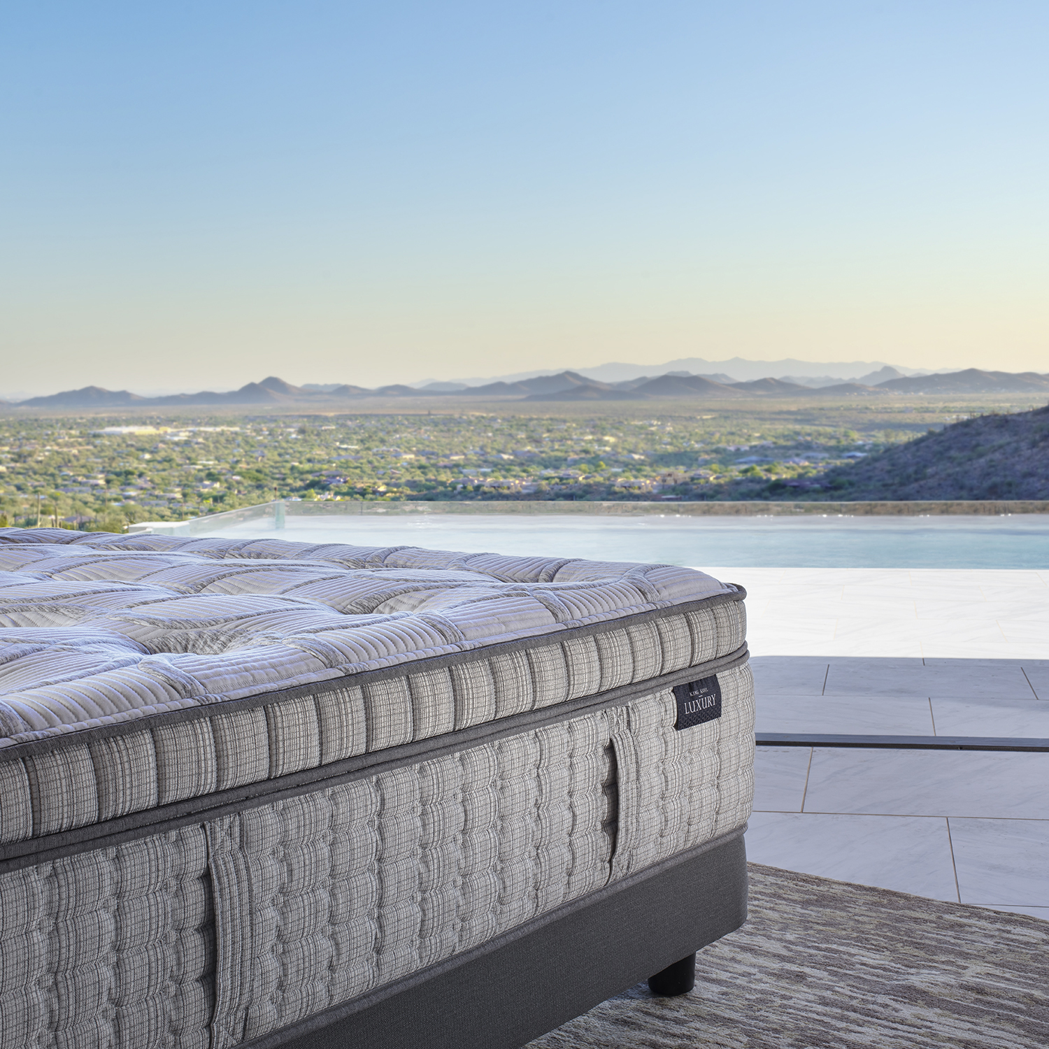 1500x1500luxury.jpg