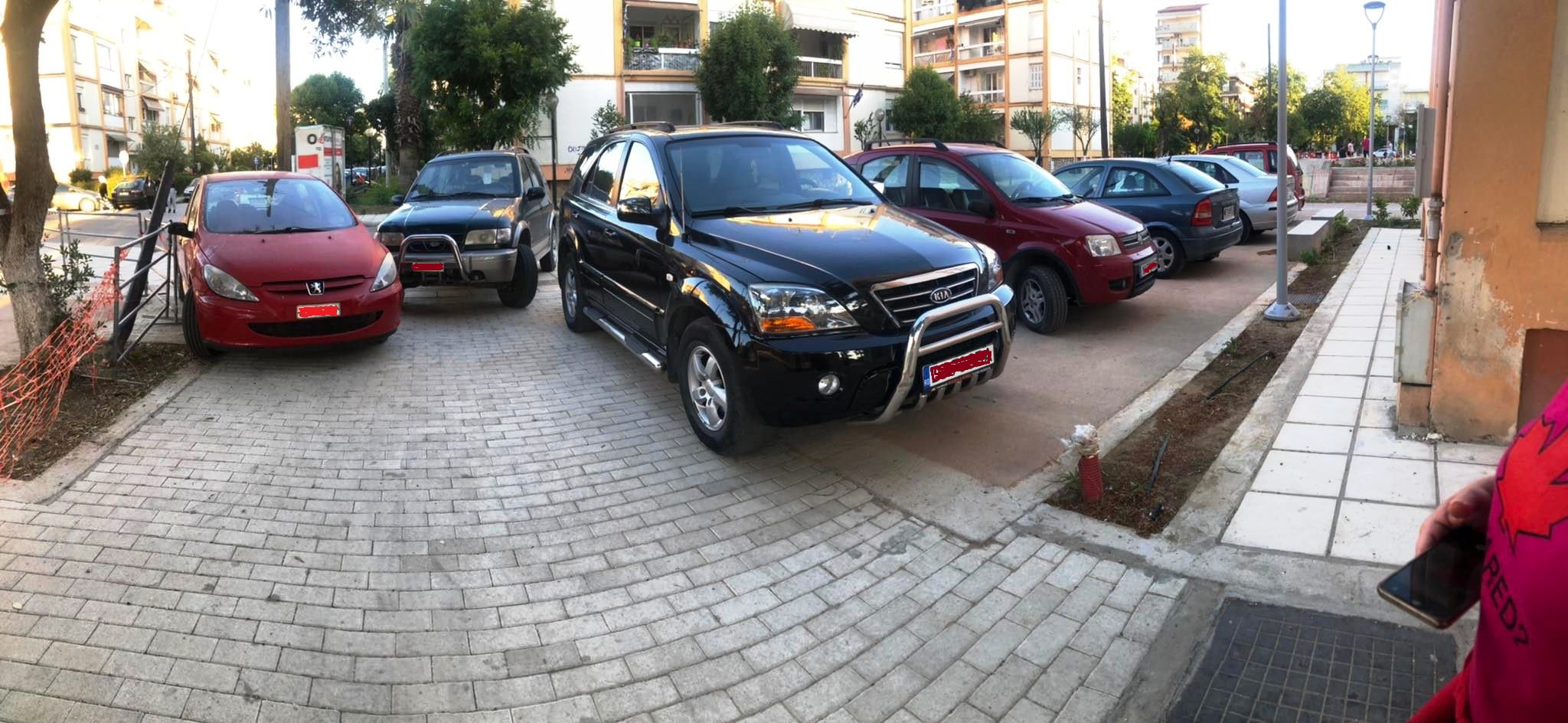 prasino-parking-Vi6G1.jpg