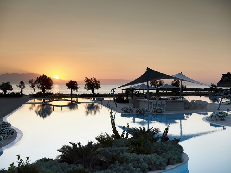 sani-dunes-infinity-pool.jpg