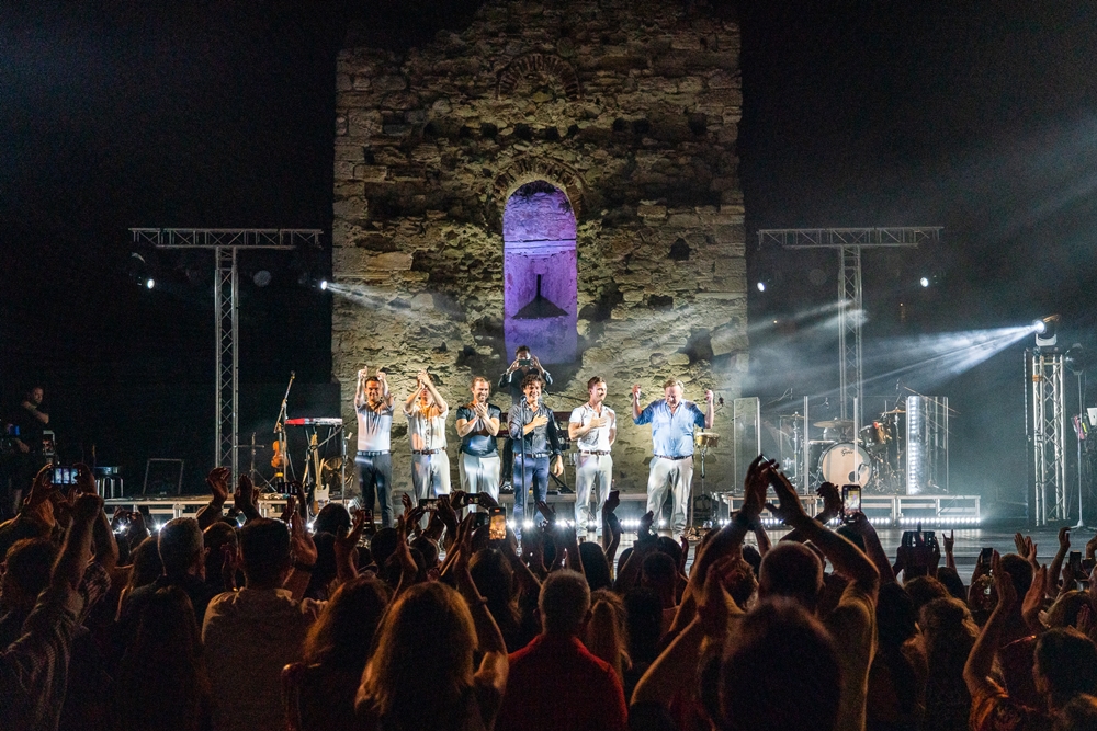 jack-savoretti-2.jpg