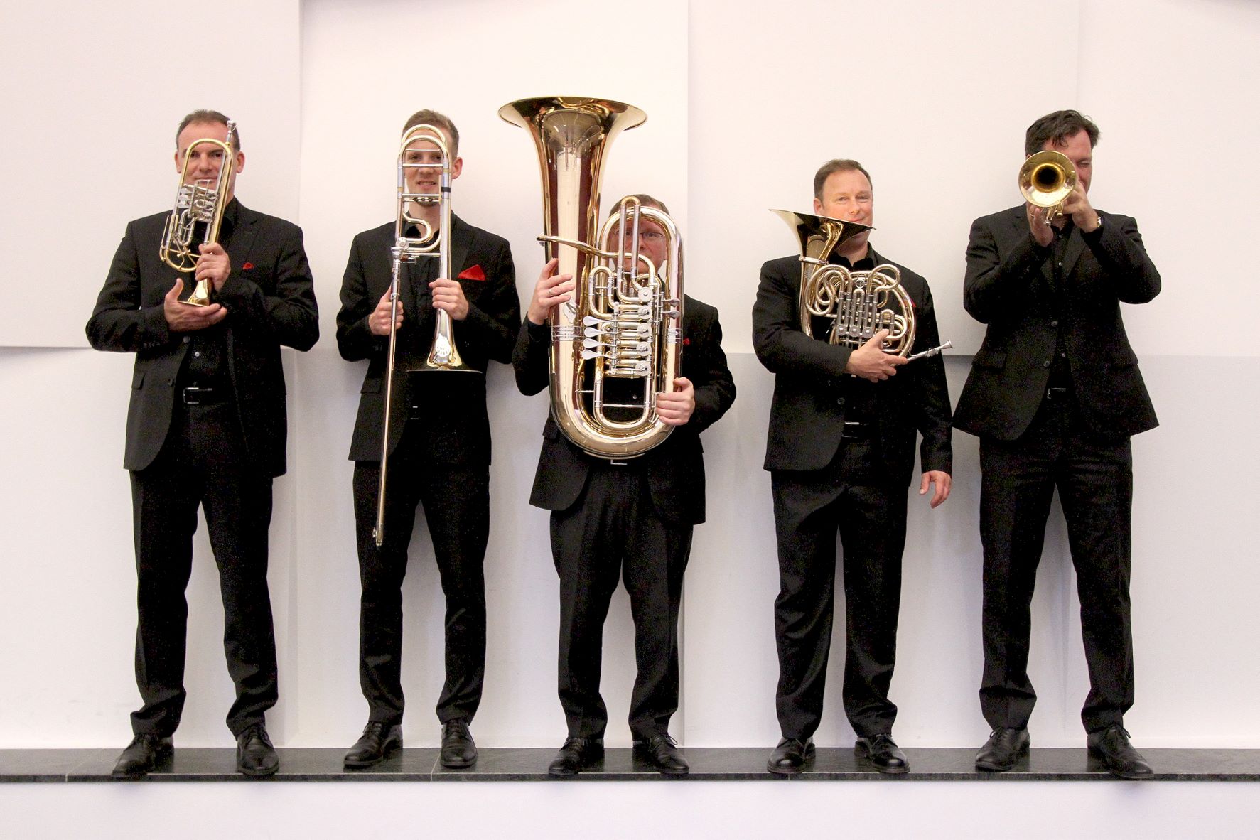 sachsisches-blechblaserquintett-nr3-photo-by-stefanie-schennerlein-lower.jpg