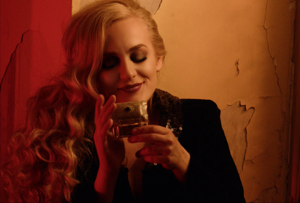 lia-silver-box-promo-pic.png