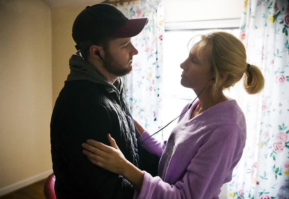 000049-5992-glassland_still1_jackreynor_tonicollette__bypatredmond_2014-11-25_06-06-15am