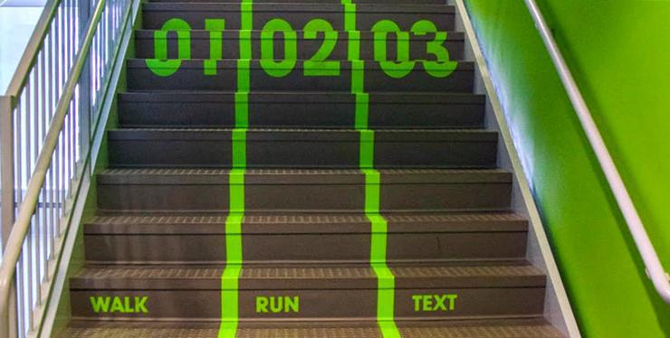 10-ingenious-solutions-for-texting-while-walking-1