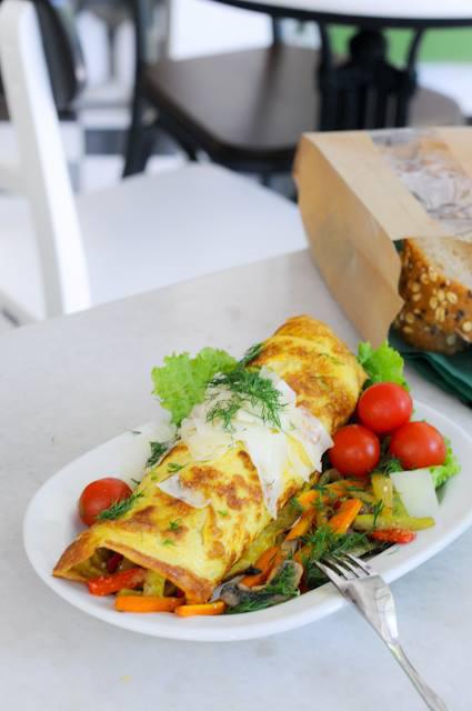 11025659_846927015361436_4256917977913970982_n