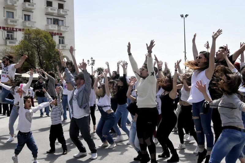 18072442_1038713239563496_1979602099_n