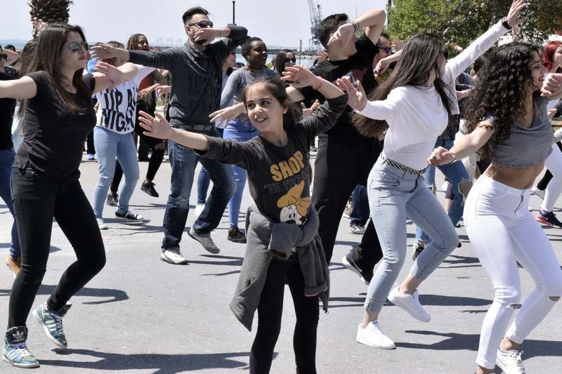 18110539_1038713059563514_1299410825_n