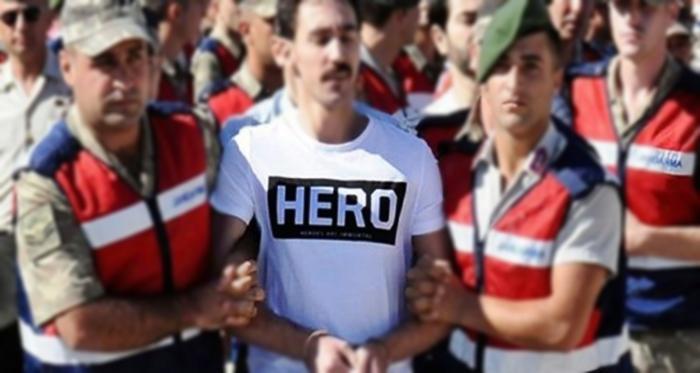 στην-τουρκία-με-t-shirt-που-γράφει-ήρωας-συ-224162