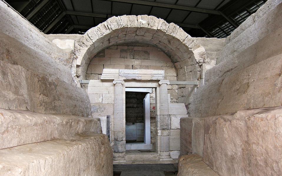την-μετονομασία-του-μακεδονικού-τάφο-219012