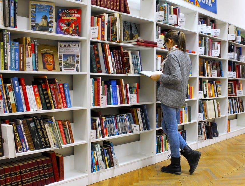 είσαι-έφηβος-μπες-σε-μια-λέσχη-λογοτεχ-243701