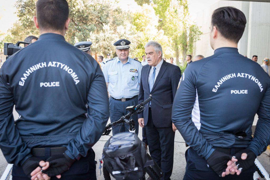 έρχονται-οι-αστυνομικοί-με-τα-ποδήλατ-320802