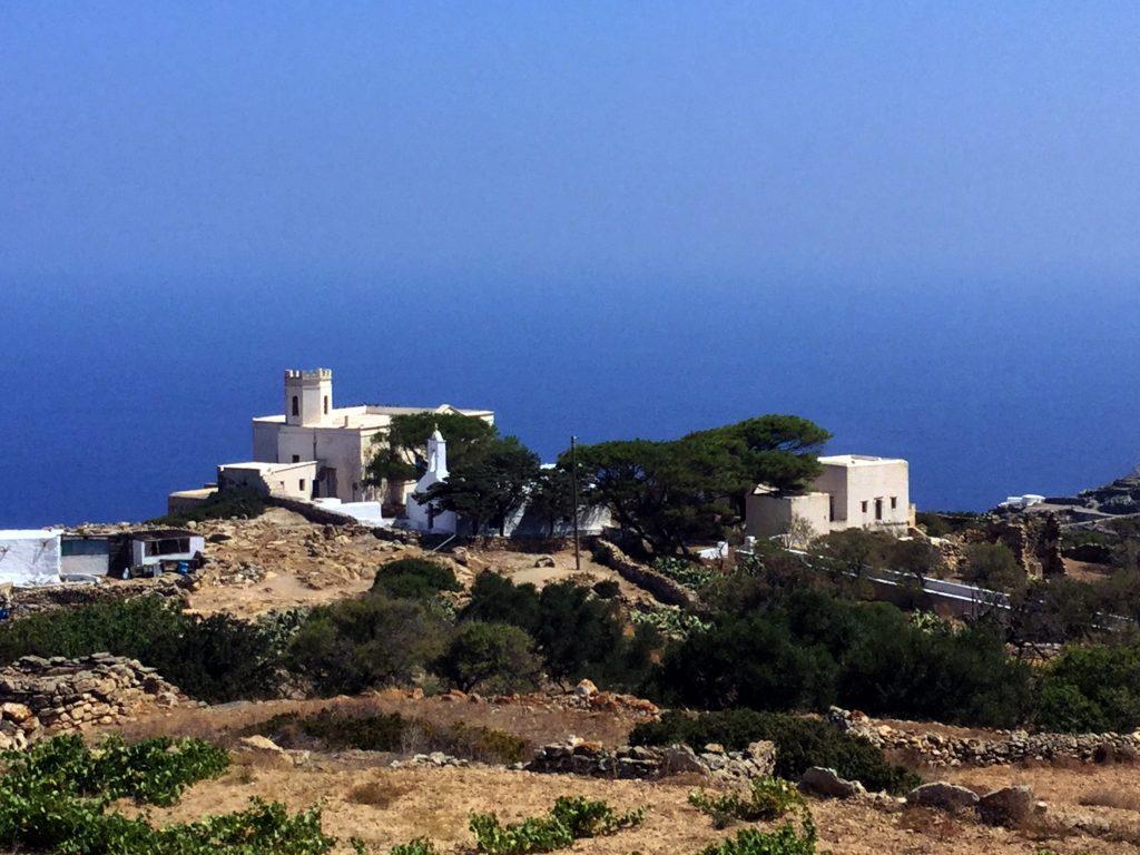 εντυπωσιακός-τάφος-επιφανούς-γυναίκ-344470