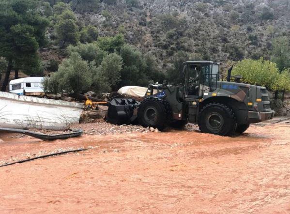 ατύχημα-με-μηχάνημα-του-στρατού-στον-ό-359876