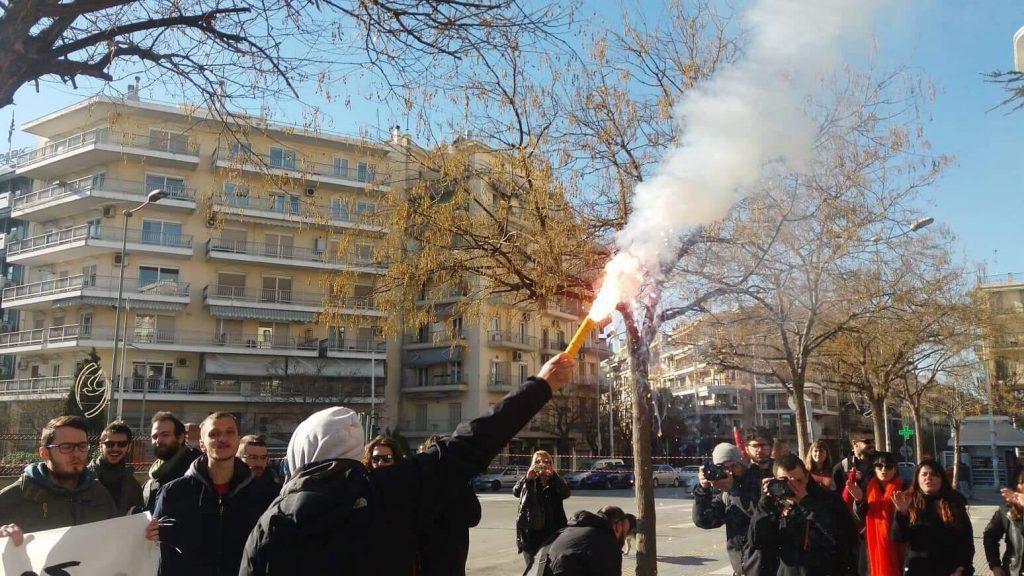 τωρα-με-πυρσό-και-χορευτικά-οι-εκπαιδ-400462