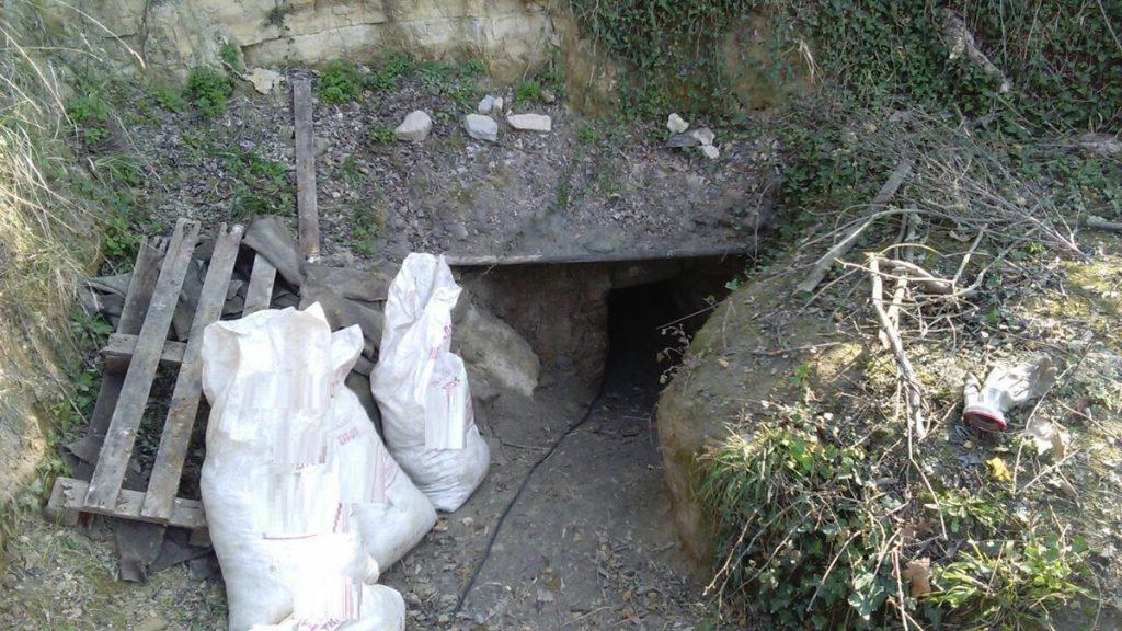 ανασκαφή-σοκ-άνοιξαν-υπόγεια-σήραγγ-423377