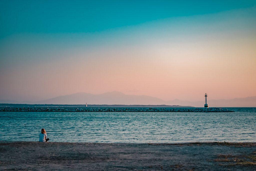 νεκρή-77χρονη-λουόμενη-στη-νέα-σκιώνη-459289