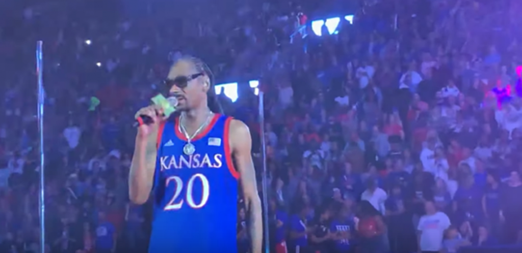 snoop-dog-εναντίον-τραμπ-θα-ψηφίσω-για-πρώτη-φ-497367