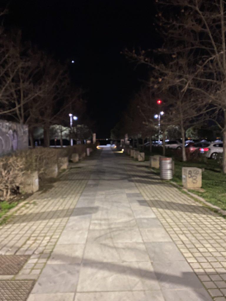 παραλια καμένες λάμπες