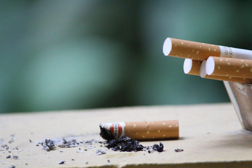 παθητικό-κάπνισμα-επικίνδυνο-για-τα-π-556421