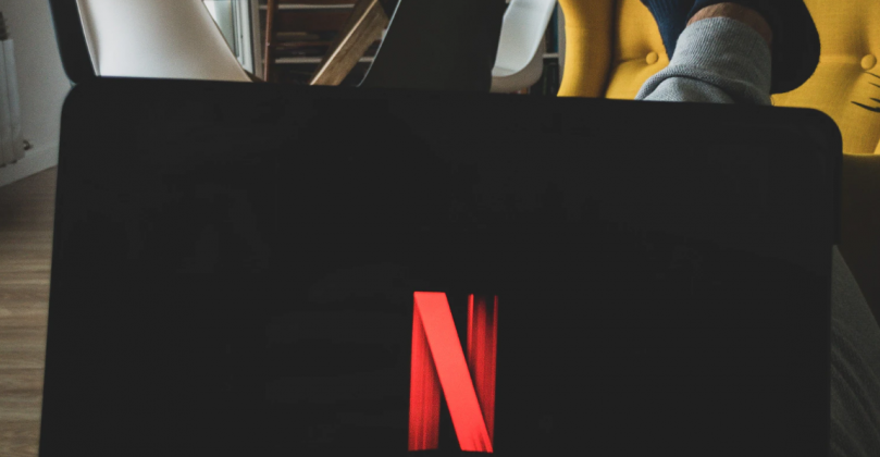 Το Netflix θα συνεχίσει να προβάλει το «365 μέρες» παρά τη σκληρή κριτική