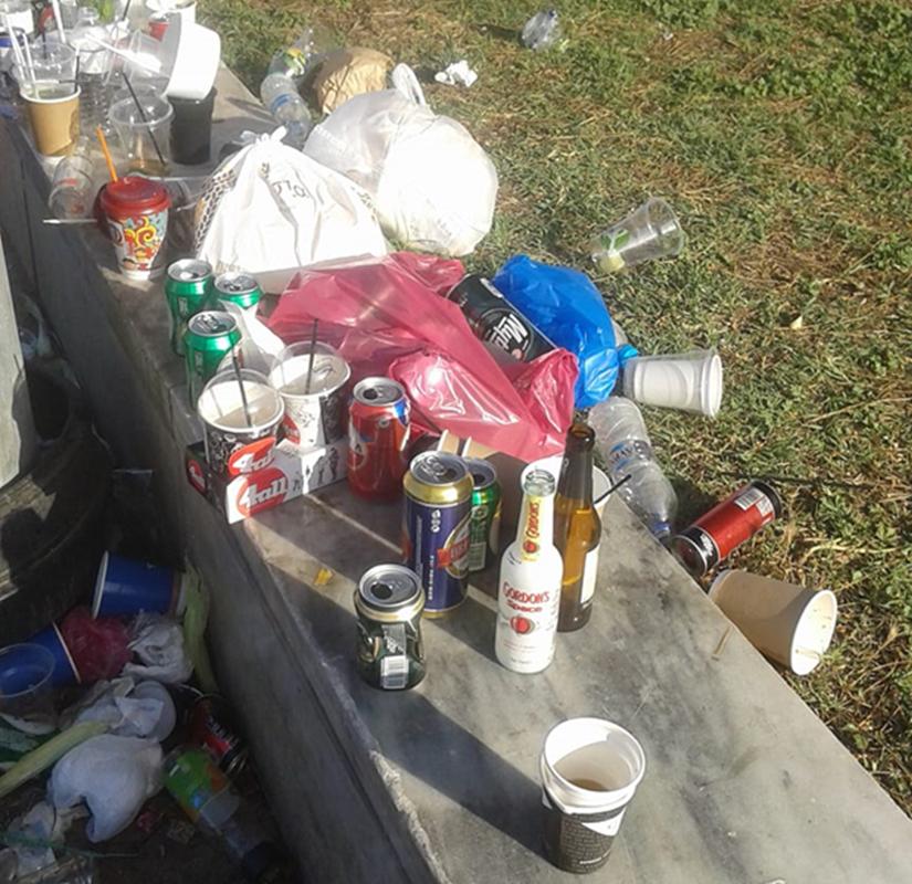 λευκός πύργος σκουπίδια