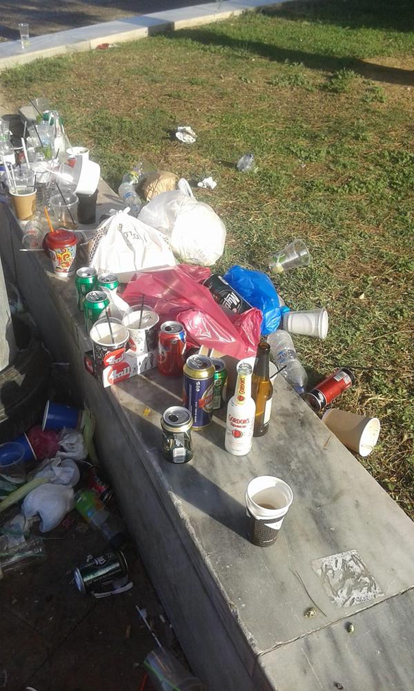 λευκός πύργος σκουπίδια