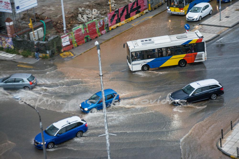 πλημμυρισμένοι-δρόμοι-και-υπόγεια-πτ-608170