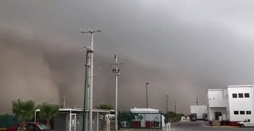 το-σύννεφο-της-σκόνης-γκοτζίλα-από-τ-616777