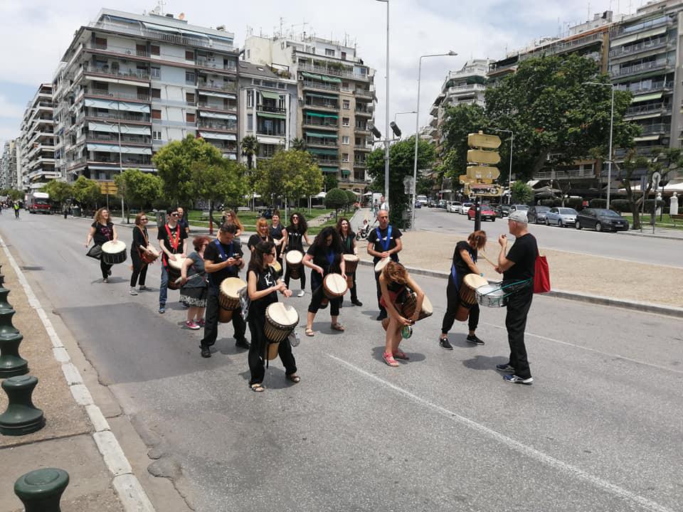 με-κρουστά-οι-άνθρωποι-της-τέχνης-στο-λ-611160