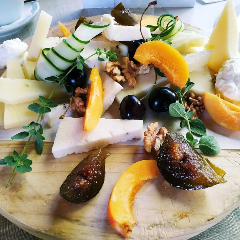 τοπικα τυρια