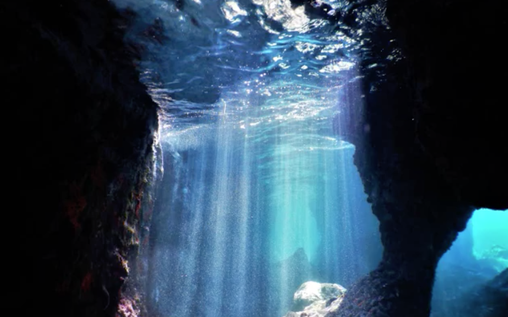 Σπηλιές θαλασσινες