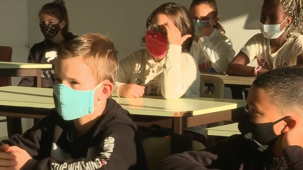 mask school
