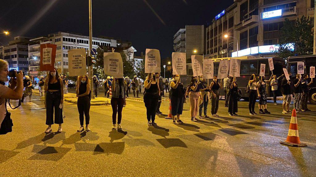 εικόνες-video-στα-γραφεία-της-χρυσής-αυγή-667898