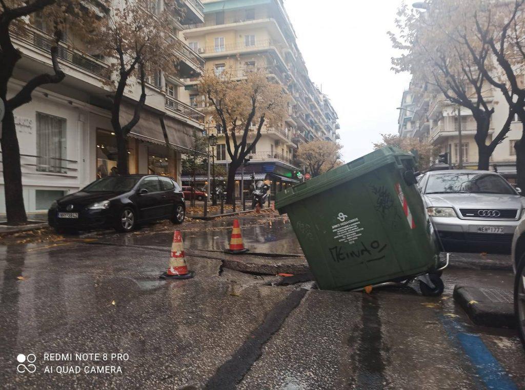 βούλιαξε-το-οδόστρωμα-στη-σβώλου-694512