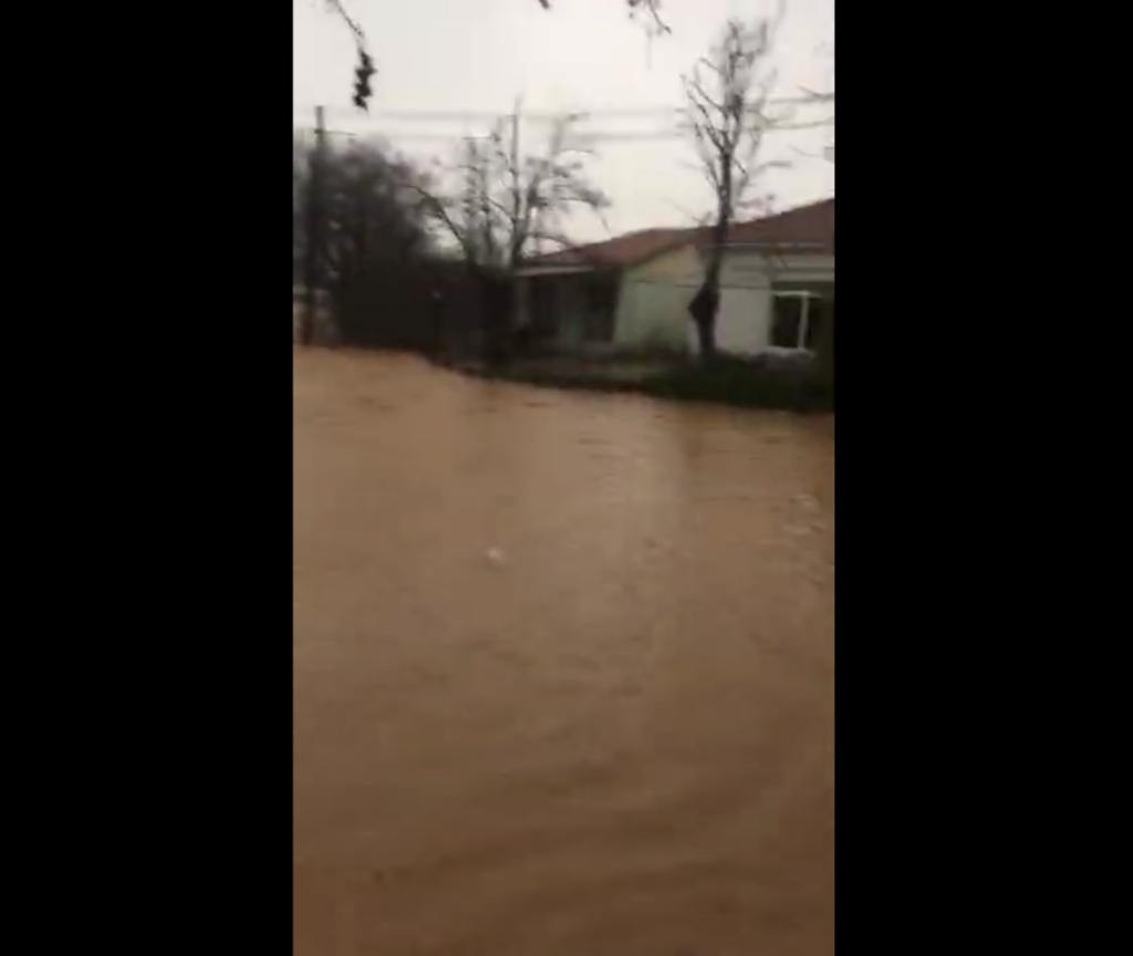 βιντεο-πλημμύρες-στο-χωριό-λύκειο-της-708699