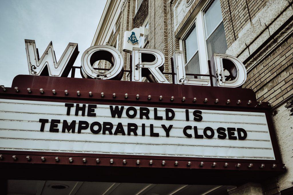 παγκόσμια-ημέρα-θεάτρου-με-κλειστά-θέ-740132