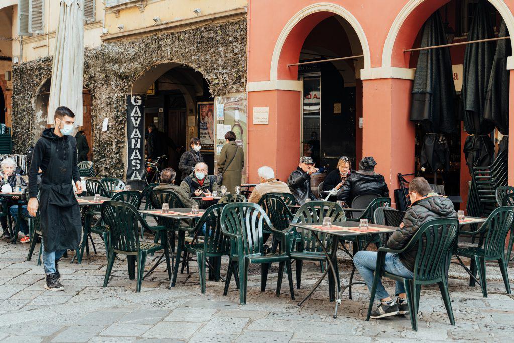 νδ-εστίαση-7-βουλευτές-ζητούν-να-επιτρ-754332