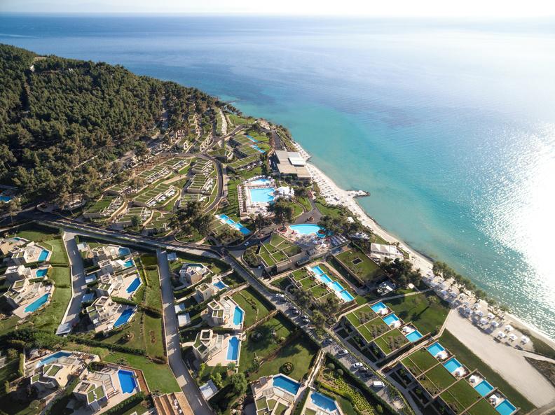 sani-resort-το-πρώτο-ξενοδοχειακό-συγκρότημα-μ-742551