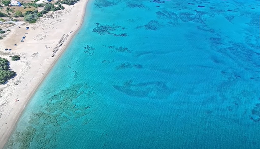 βιντεο-η-παραλία-της-ελλάδας-που-μοιάζ-752483