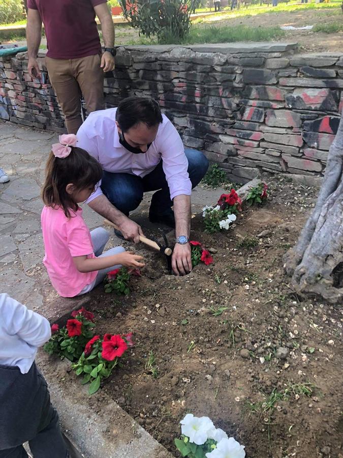 ΚΕΡΑΣΟΥΝΤΟΣ ΦΩΤΟ ΔΗΜΑΡΧΟΥ