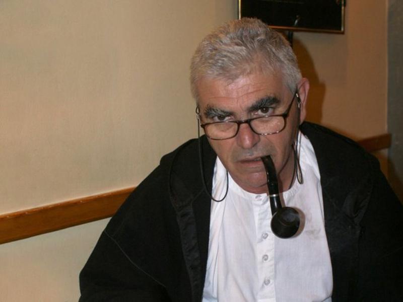 αγγελος πετρουλάκης