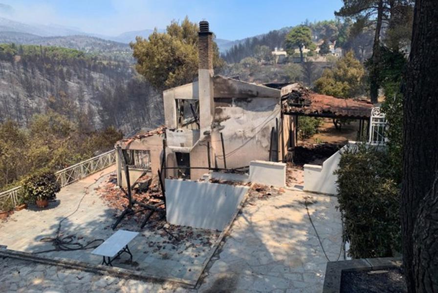 καμένα σπίτια