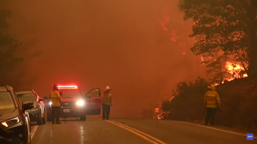 πυρκαγιές-στην-καλιφόρνια-2-000-άνθρωποι-796297