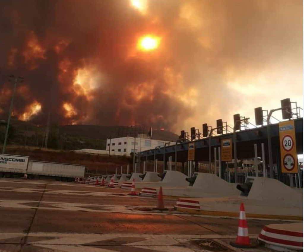 εκτακτο-η-φωτιά-πέρασε-την-εθνική-οδό-ν-796889