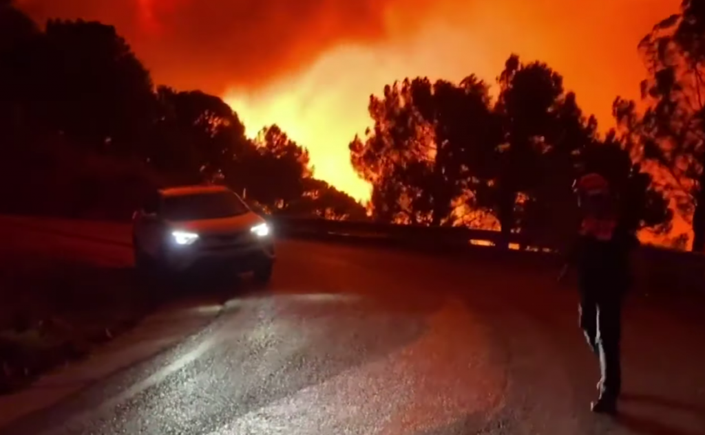 ισπανία-μεγάλη-πυρκαγιά-στο-θέρετρο-ε-812540