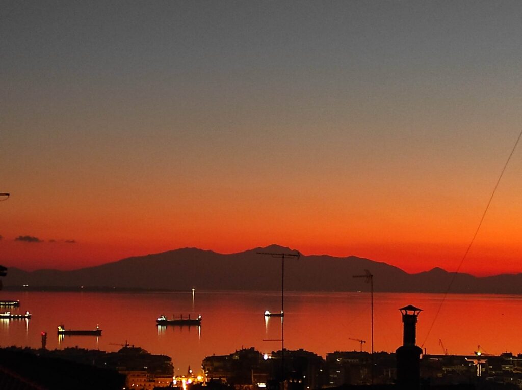 το-θεαματικό-αποψινό-ηλιοβασίλεμα-τη-871527