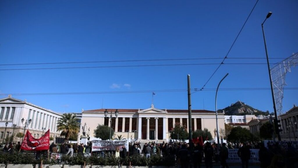 πορεία-αντιεξουσιαστών-μπροστά-από-τ-871028