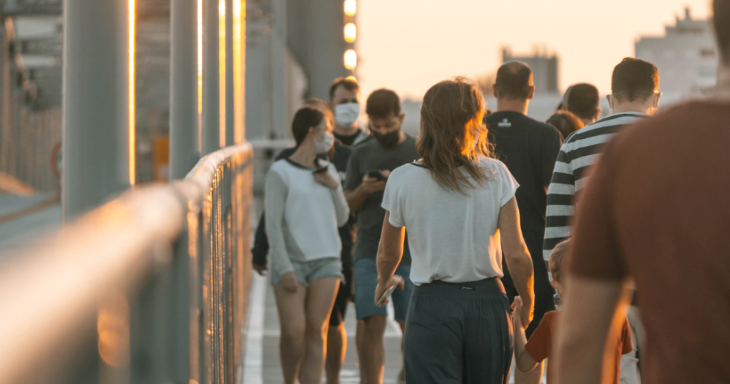 μικρή-μείωση-στον-αριθμό-των-ανέργων-τ-905877